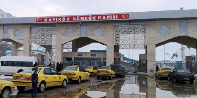 Kapıköy Kara Hudut Kapısında giriş çıkışlar durduruluyor