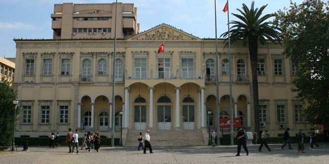 Valilikten 'karantina poşetiyle defin' iddialarına yalanlama