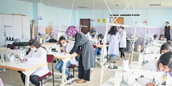 Mesleki Eğitimin Paradoksu: Güçlü toplumsal mutabakat, düşük istihdam