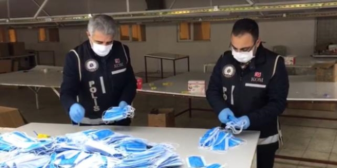 Adıyaman'da kaçak üretilen 5 bin maske ele geçirildi