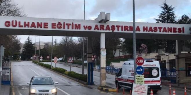 Umrecilerin bazılarının 'koronavirüs' testleri pozitif çıktı