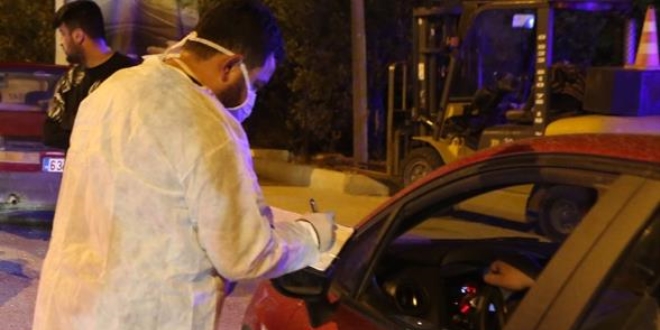 Mersin'de polis, Kovid-19 riskine kar srclerin atelerini lt