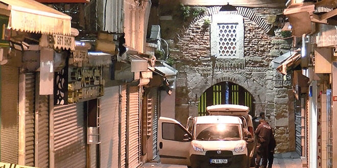 Karantinada soygun: 4,5 kilo altını çaldılar