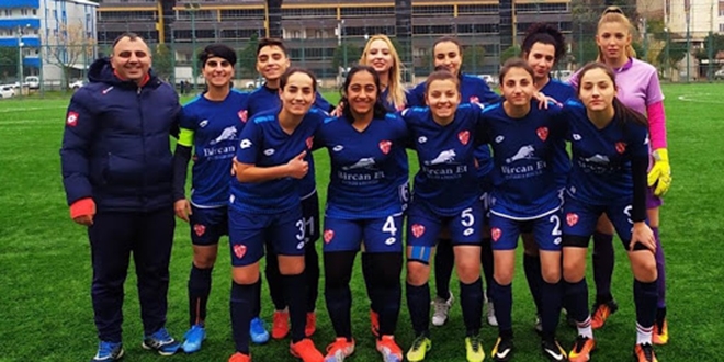 Kadın futbolunda koronavirüsten vefat