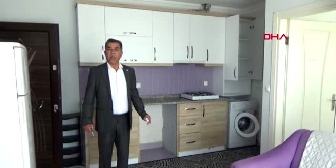 Emekli öğretmen, apartını sağlık çalışanlarına açtı