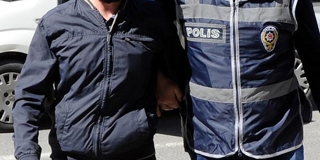 Sosyal medyadaki 2 hesap sahibi gözaltına alındı