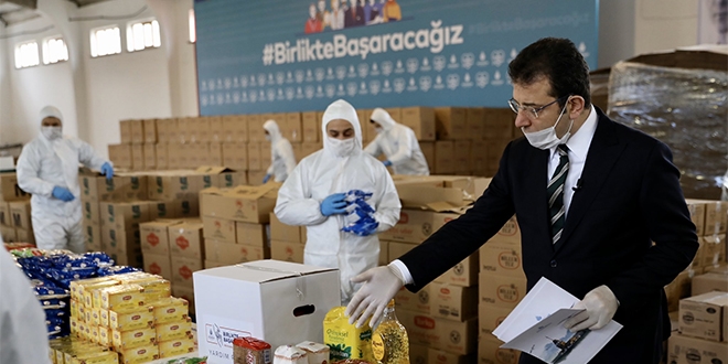 İBB Başkanı'ndan 'O gıda kolisi prototipti' savunması