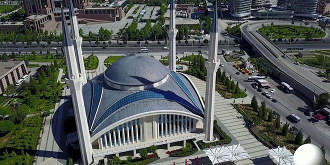 Ahmet Hamdi Akseki Camisi'nde cuma namazı kılındı