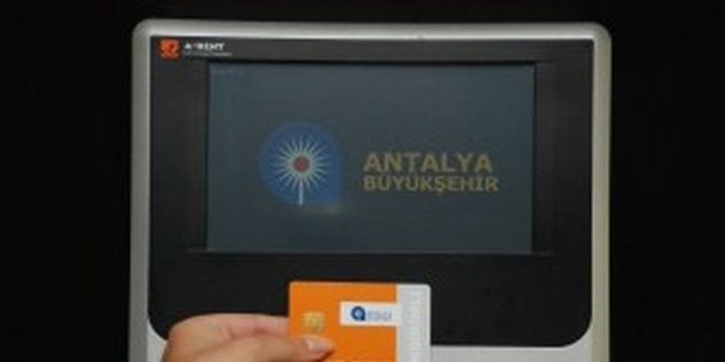 Antalya'da 20 yaş altı gençlerin ulaşım kartları kullanıma kapatıldı