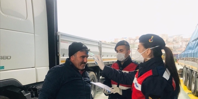 Manisa'da Kovid-19 tedbirlerine uymayanlara ceza yağdı