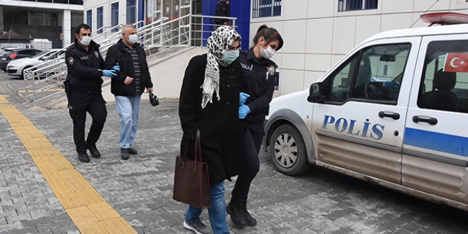 Görev yeri değiştirilen sağlık çalışanı, amirlerini darp etti