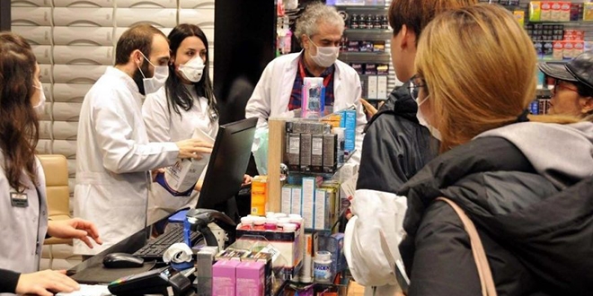 TEB: Eczaneler ikinci bir açıklamaya kadar maske satışı yapmasın