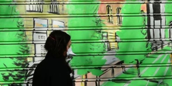 İtalya'da son 24 saatte 604 hasta hayatını kaybetti