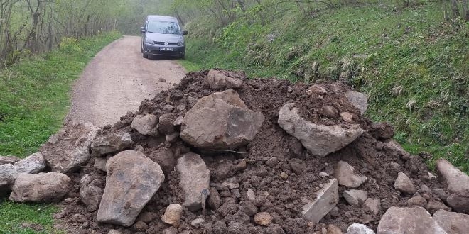 Ordu ve Giresun arasındaki köy yolu kapatıldı