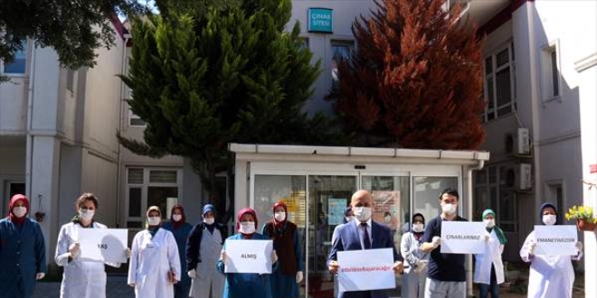Darülaceze çalışanları Kovid-19 riskine karşı evlerine gitmiyor