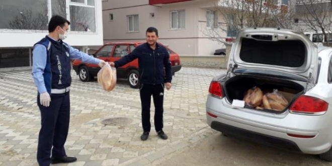 Ankara'da fırıncıların 'ekmek' mesaisi devam ediyor