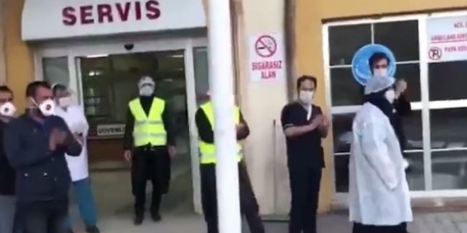 Mardin'de Kovid-19 tedavisi gren ift taburcu edildi