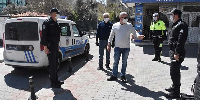 Emniyet müdüründen maske üreticisine 'maske' tepkisi