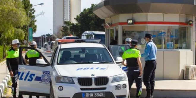 KKTC'ye kendi vatandaşları hariç girişler yasaklandı