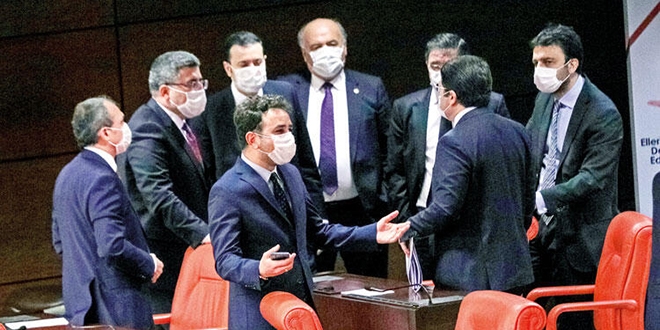 TBMM'de bir günde 6 bin maske harcanıyor