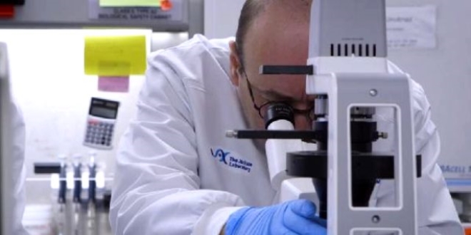 Türk doktor: Koronavirüsü durduran ilaçlar bulundu