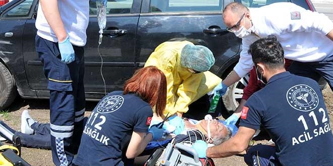 Okul müdürü direksiyon başında kalp krizinden öldü