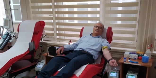 Askerlik yapamayan avukat, 59 yıldır vatan borcunu kanıyla ödüyr