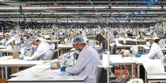 Malatya'da günlük 2 milyon maske üretiliyor