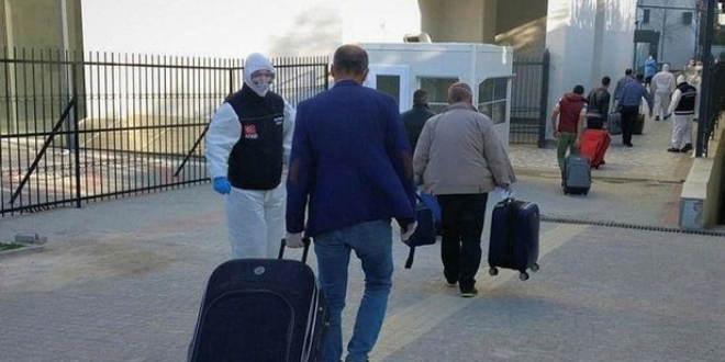Irak ve İngiltere'deki bazı Türk vatandaşları yurda döndü