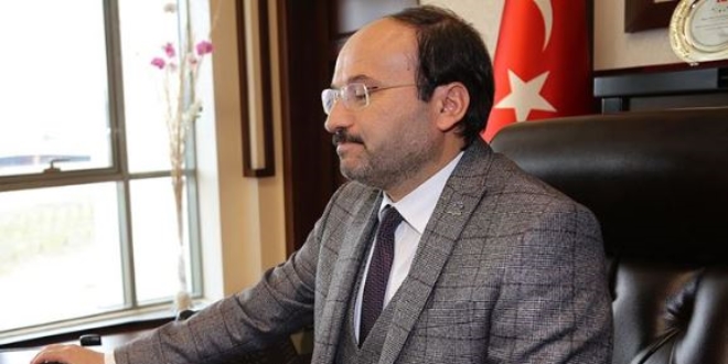 Öğrencileri online eğitimle derslerinden geri kalmıyor