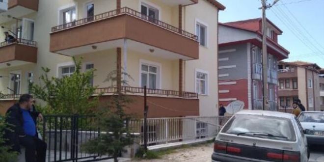 16 yaşındaki genç evde ölü bulundu