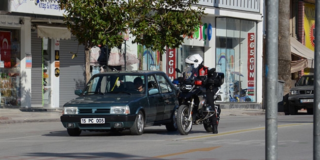 Denizli'de sokağa çıkma kısıtlamasına uymayan 287 kişiye işlem yapıldı