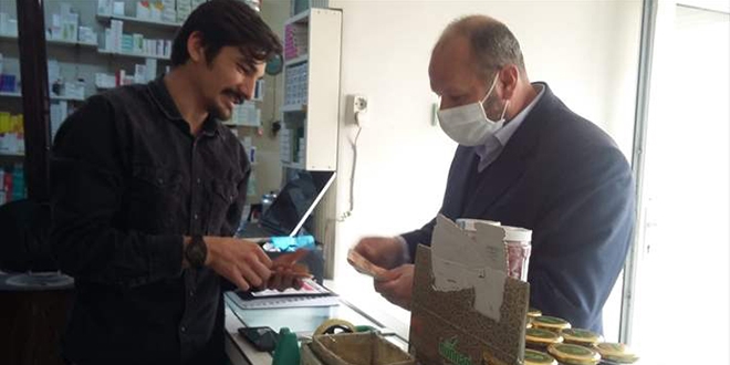 İmam, Kampanya'dan etkilendi, 20 kişinin eczane borcunu ödedi