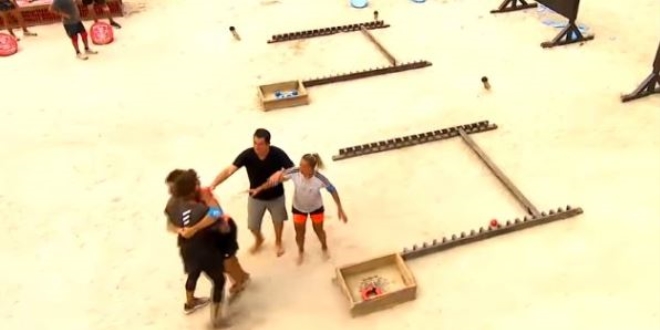 Survivor'da kavga eden iki oyuncu ihraç edildi