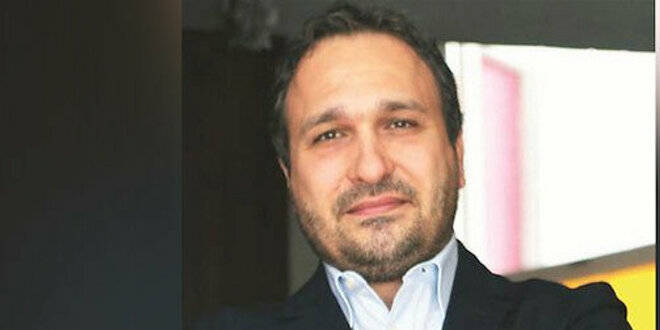 CHP ilçe başkanı, Fahrettin Altun'un evi gözetlerken yakalandı