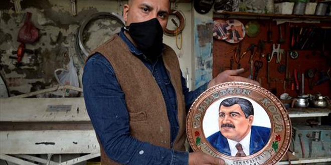Sağlık Bakanı Koca'nın fotoğrafını tepsiye işledi