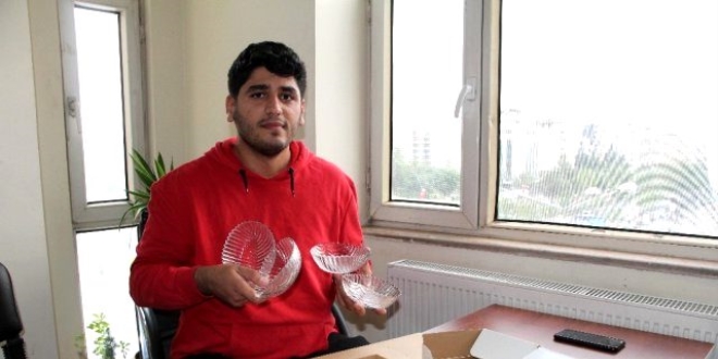 İnternetten oyun konsolu sipariş etti, paketten kase çıktı
