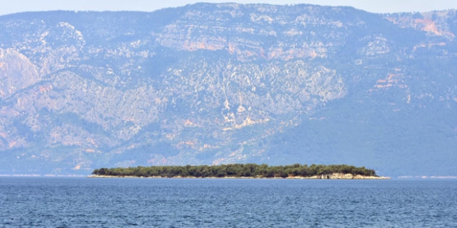 15 milyon dolara satılık ada