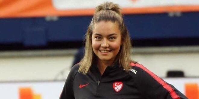 Survivor Aycan Yanaç'a milli takım şoku!