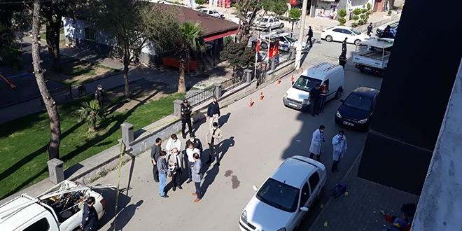 Sokak ortasında silahlı kavga: 2 ölü, 3 yaralı