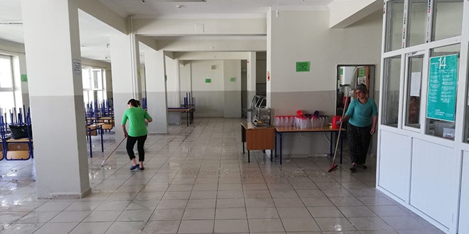 İnfaz koruma memurları, kaldıkları yurtların bakımını yaptı