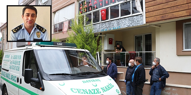 Emekli emniyet müdürü evinde ölü bulundu