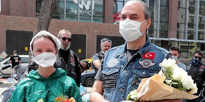 Koronavirüsü yenen doktor taburcu oldu