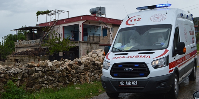 Karantinaya alınan köyde 33 kişiden 19'unun testi pozitif çıktı