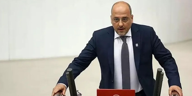 stanbul Milletvekili Ahmet k, HDP'den istifa etti