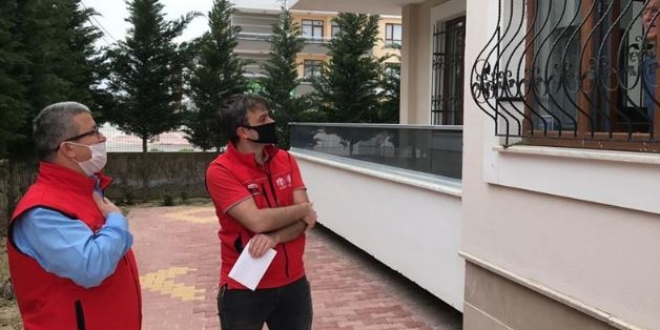 Öğretmenler 'vefa'larıyla yaşlılara da evlat oldu