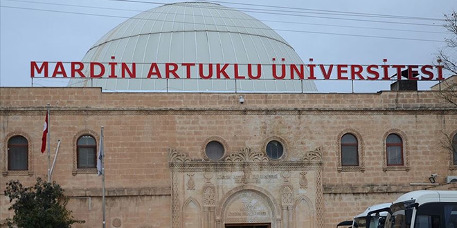 MAÜ öğrencilere 100 lira 'İnternet Destek Bursu' verecek
