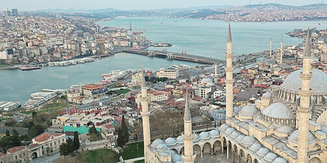 Asırlara meydan okuyan camilerde sessizlik hakim