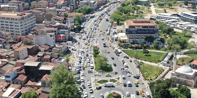 İstanbul'da bugün! Trafik yoğunluğu eski günleri aratmadı