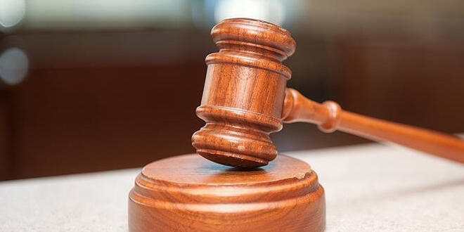 Boşanmaya çalışan çifti avukat 5 milyon TL dolandırdı